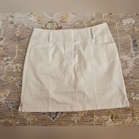 NWT Adidas skirt with built in shorts sz 8 and total length is 18" - Picture 1 of 5